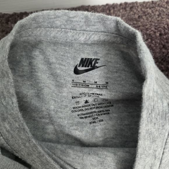 Nike Boys Shirts and Shorts Bundle size 5-6 - Picture 3 of 6